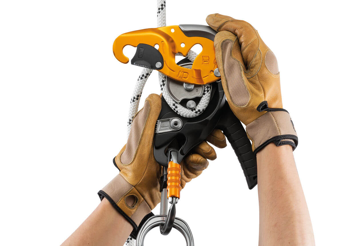 Petzl I’D® S Descender/Belay Device - Image 2