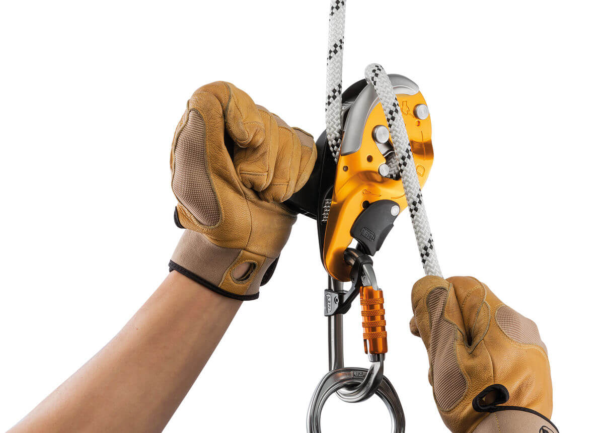Petzl I’D® S Descender/Belay Device - Image 3