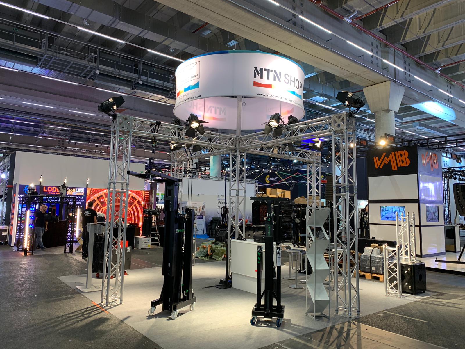 MTN Trade Show Truss Booth Package- Island Booth (5-Tower Structure) - Image 2