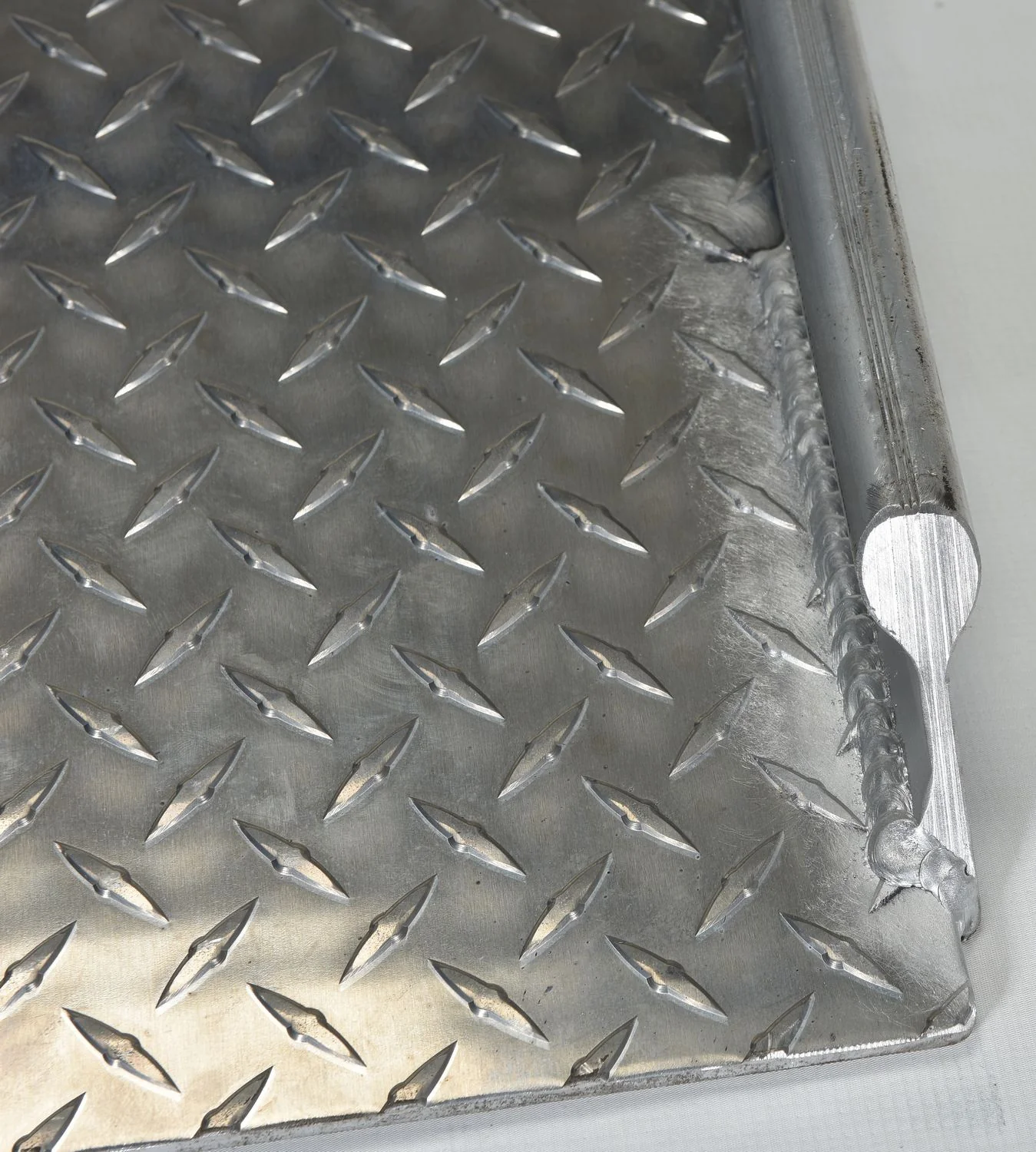 Vestil Manufacturing Corp Aluminum Hand Truck Dockboards - Image 6
