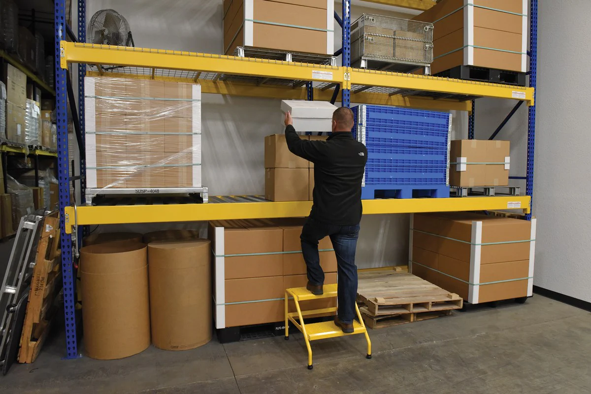 Vestil Manufacturing Corp Aluminum Step Stands - Image 6