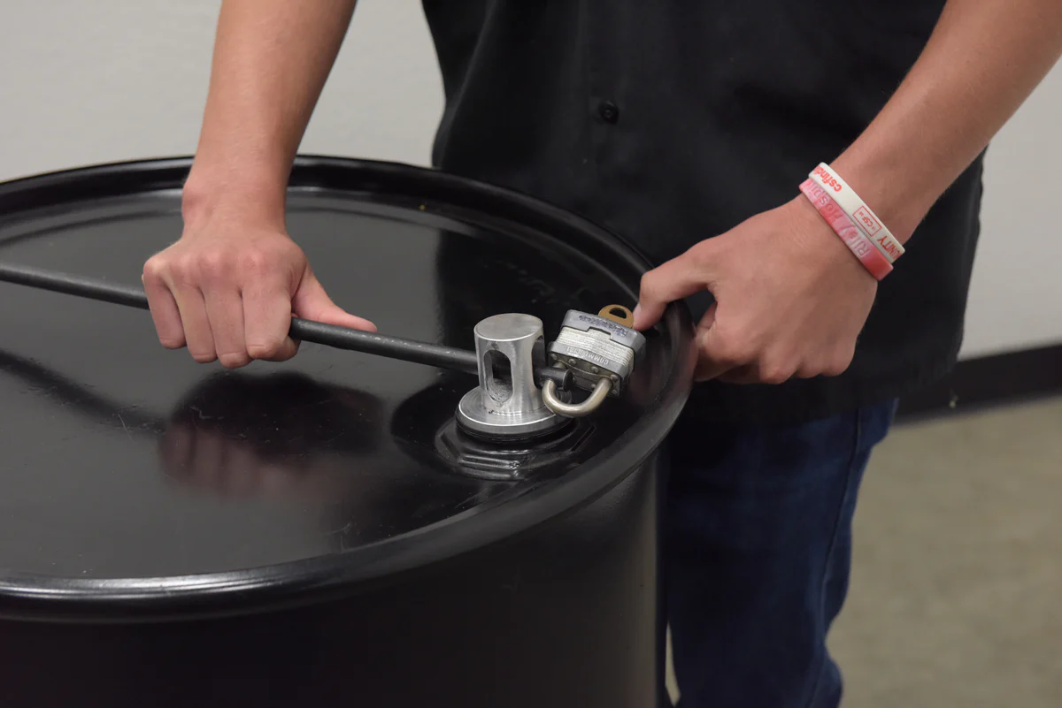 Vestil Manufacturing Corp Double Drum Locks - Image 3