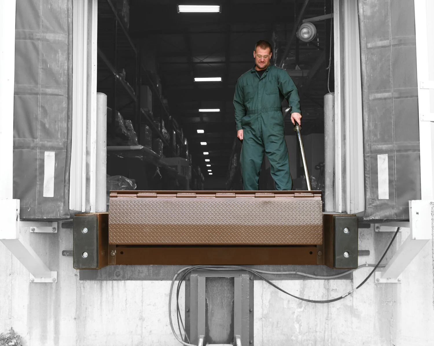 Vestil Manufacturing Corp Edge-O-Dock Levelers - Image 6