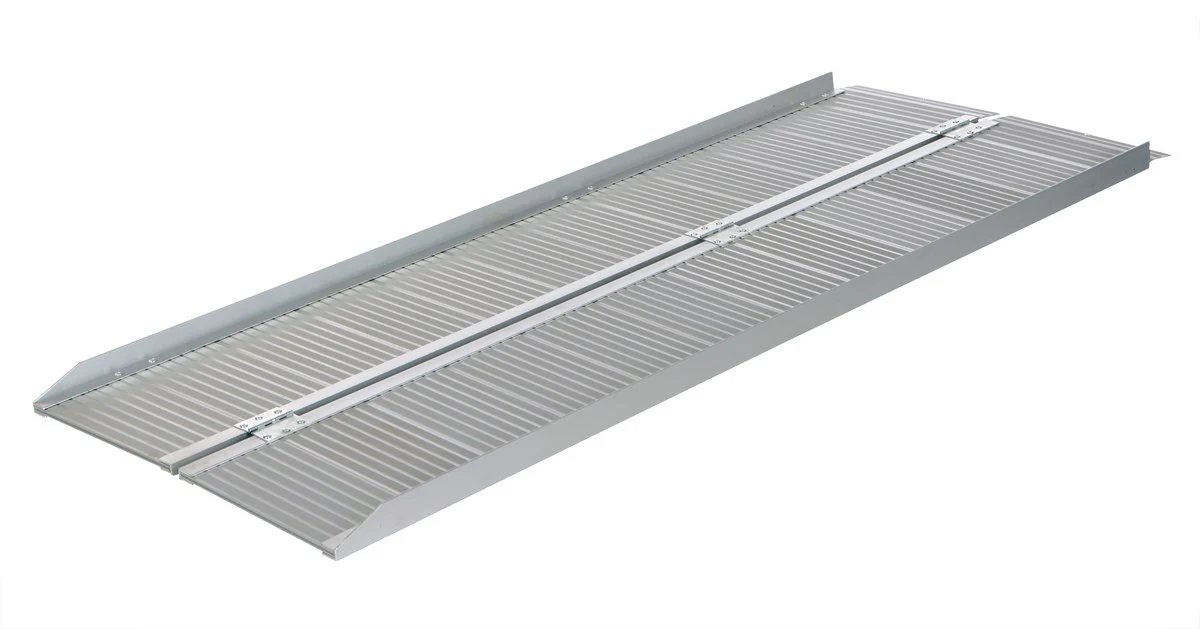Vestil Manufacturing Corp Folding Ramp - Image 4