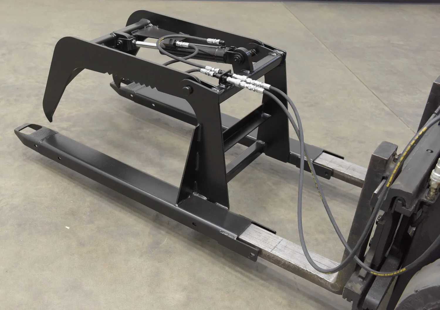 Vestil Manufacturing Corp Fork Truck Grapple Attachment - Image 7