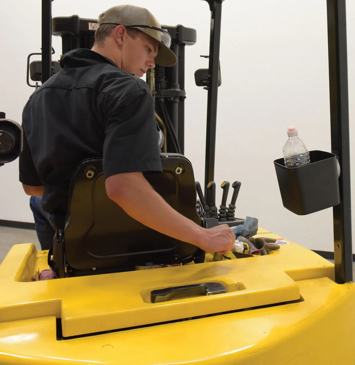 Vestil Manufacturing Corp Fork Truck Plastic Magnetic Storage Bin - Image 5