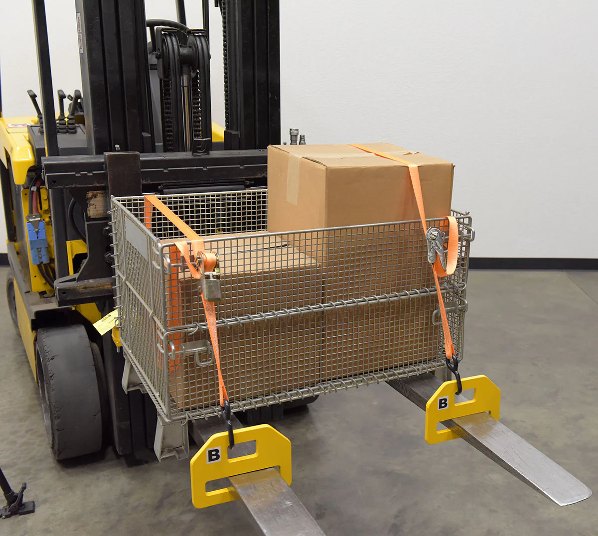 Vestil Manufacturing Corp Forklift Tie-Down Clamps - Image 5
