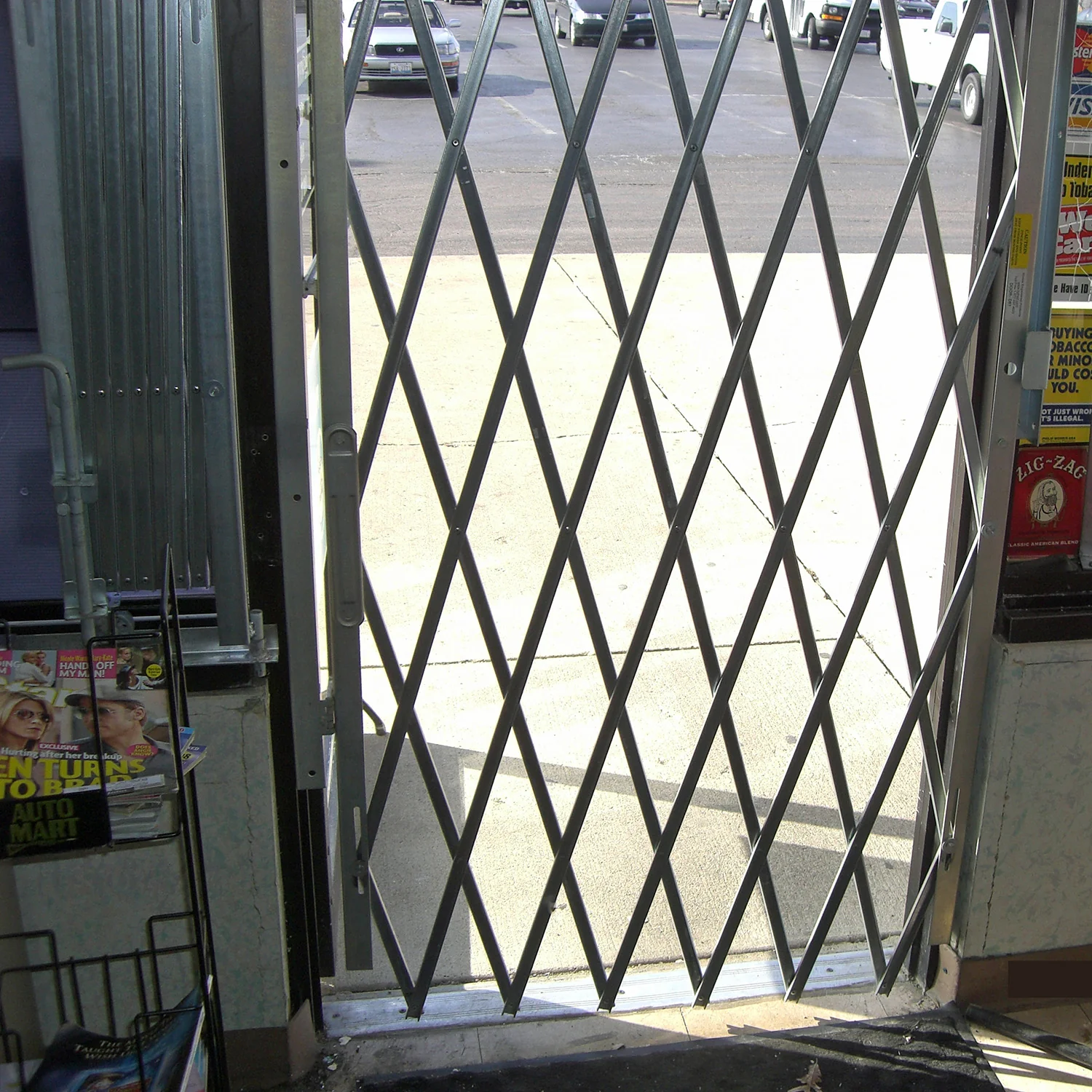 Vestil Manufacturing Corp Galvanized Door Scissor Gates - Image 5