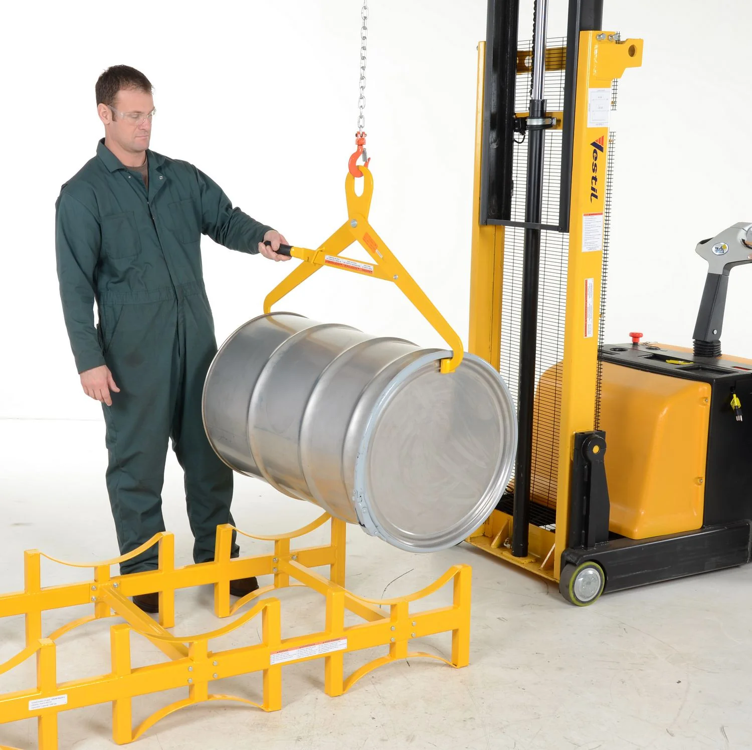 Vestil Manufacturing Corp Horizontal Semi-Automatic Drum Tong - Image 4