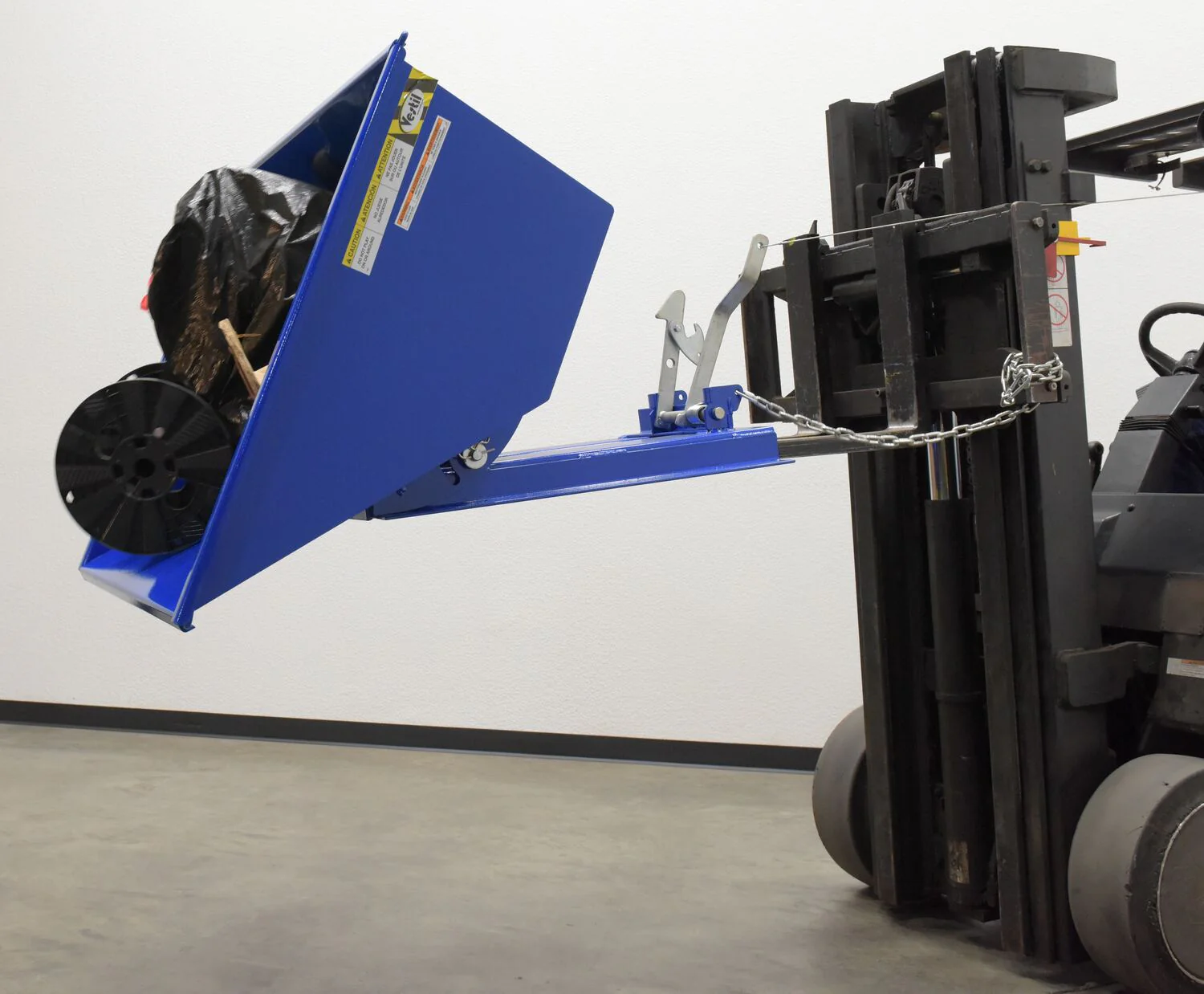 Vestil Manufacturing Corp Low Profile D-Style Self Dumping Hoppers - Image 7
