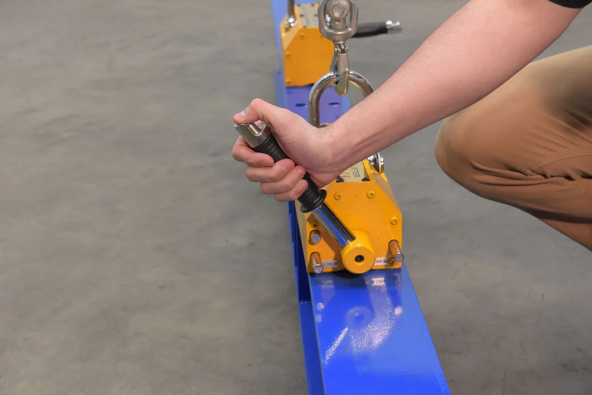 Vestil Manufacturing Corp Magnetic Spreader Beams - Image 5
