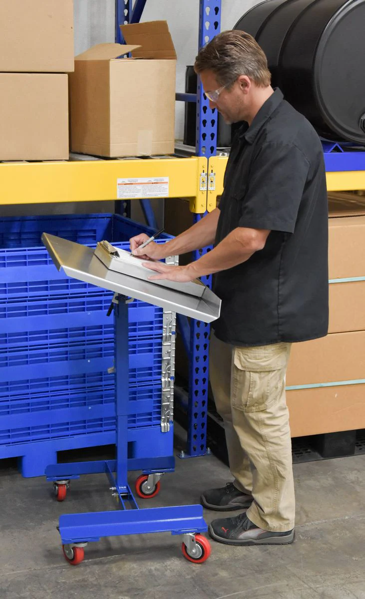Vestil Manufacturing Corp Mobile Tilting Work Tables