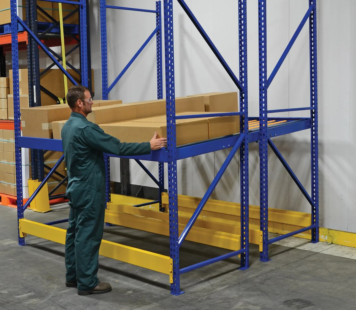 Vestil Manufacturing Corp Pallet Rack Gravity Flow Shelves - Image 3