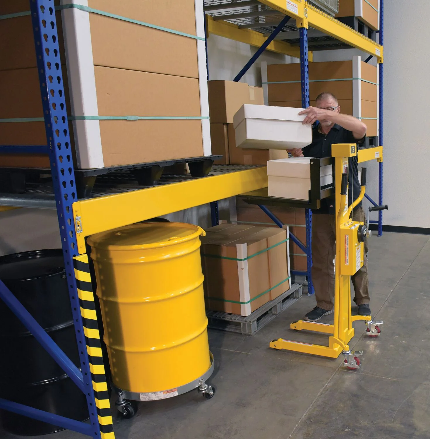 Vestil Manufacturing Corp Portable Hand Winch Lifter - Image 6
