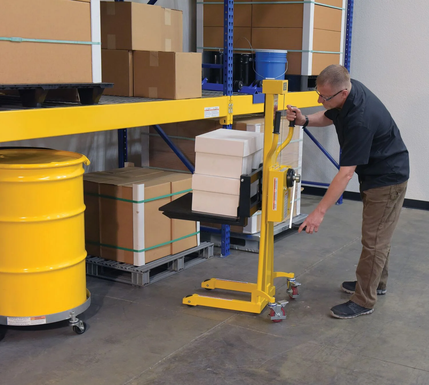Vestil Manufacturing Corp Portable Hand Winch Lifter - Image 7