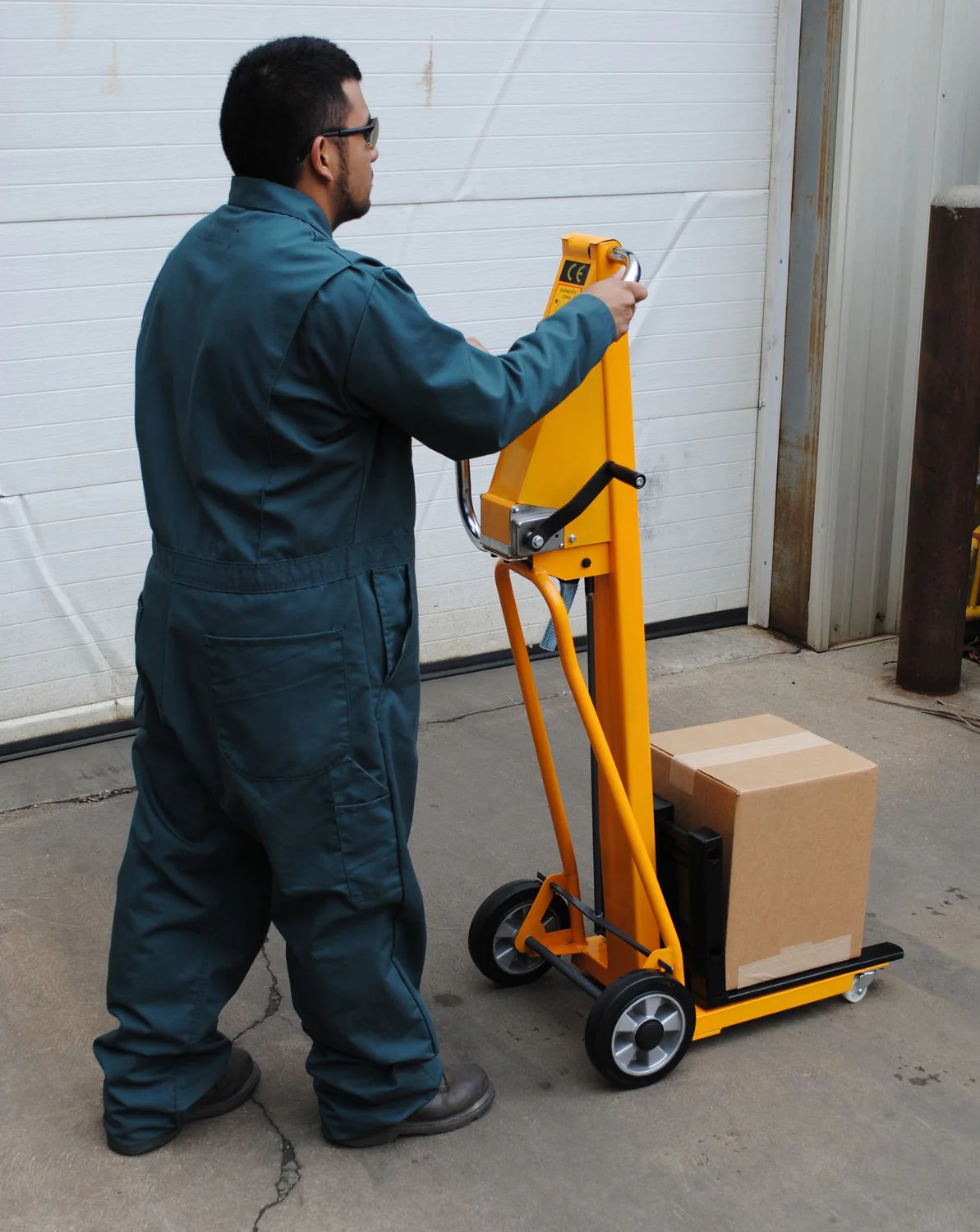 Vestil Manufacturing Corp Portable Mini Stacker - Image 3