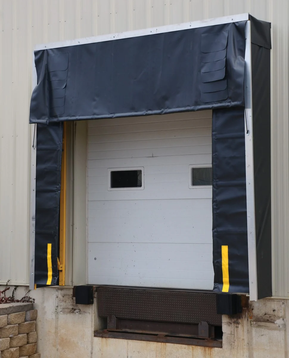Vestil Manufacturing Corp Retractable Dock Shelter - Image 2