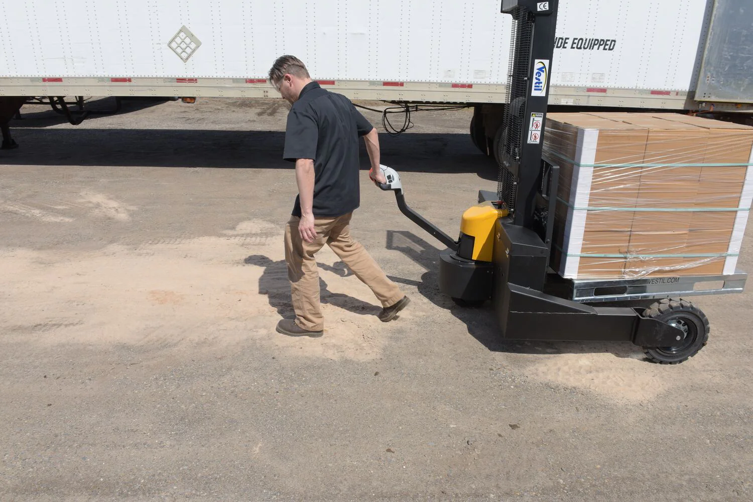 Vestil Manufacturing Corp Rough Terrain Stacker - Image 2