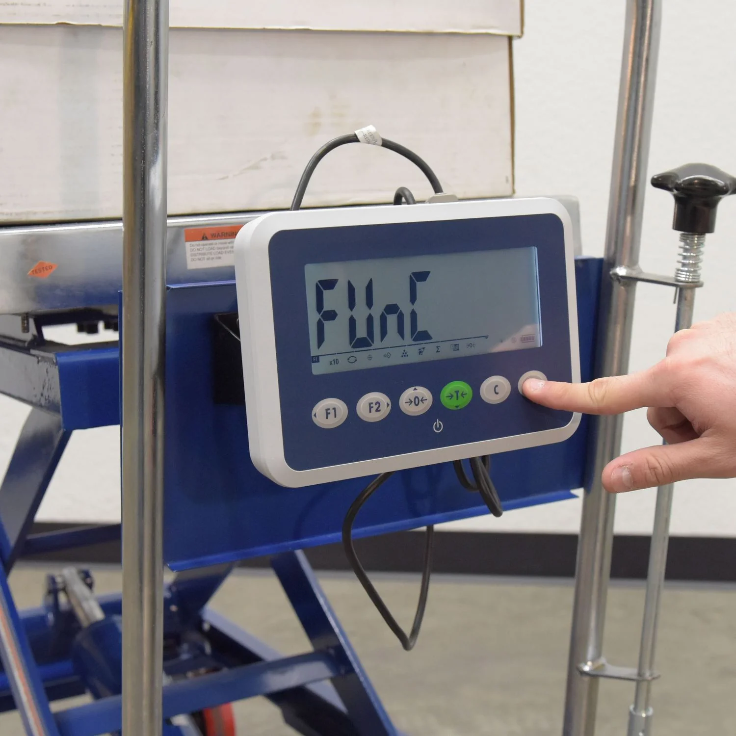 Vestil Manufacturing Corp Scissor Carts with Built-In Scale - Image 6