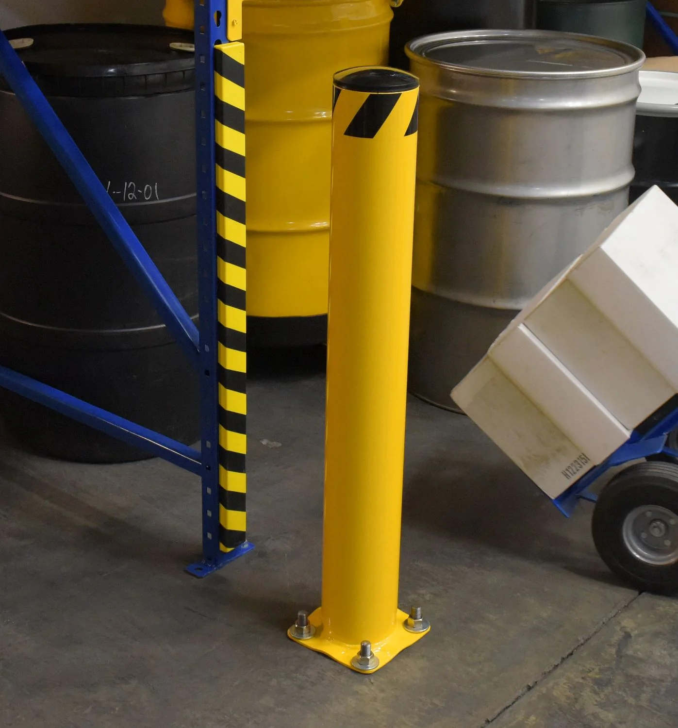 Vestil Manufacturing Corp Steel Pipe Safety Bollards - Image 5