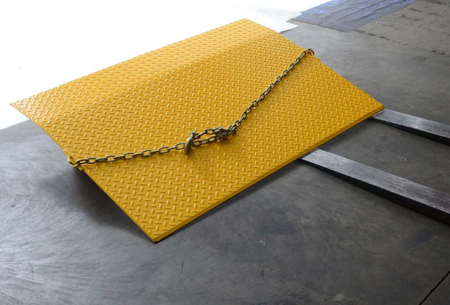 Vestil Manufacturing Corp Steel Truck Dockplates - Image 8