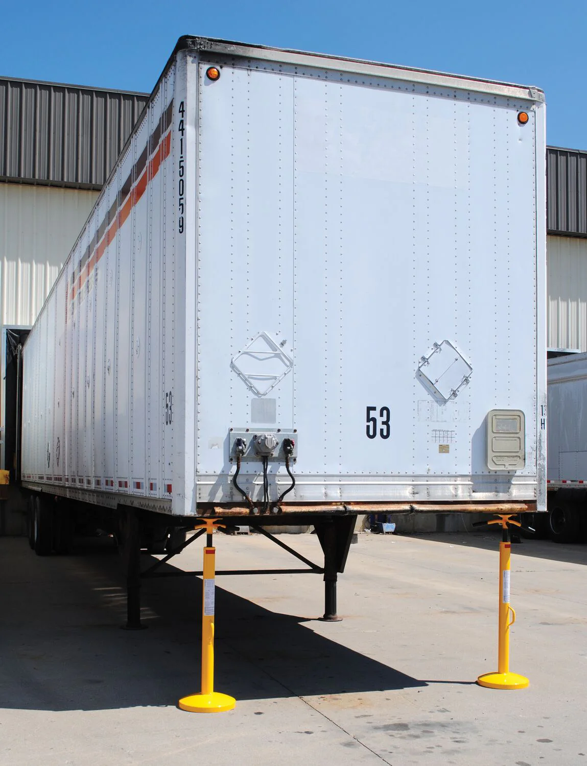 Vestil Manufacturing Corp Trailer Stabilizing Jacks - Image 3
