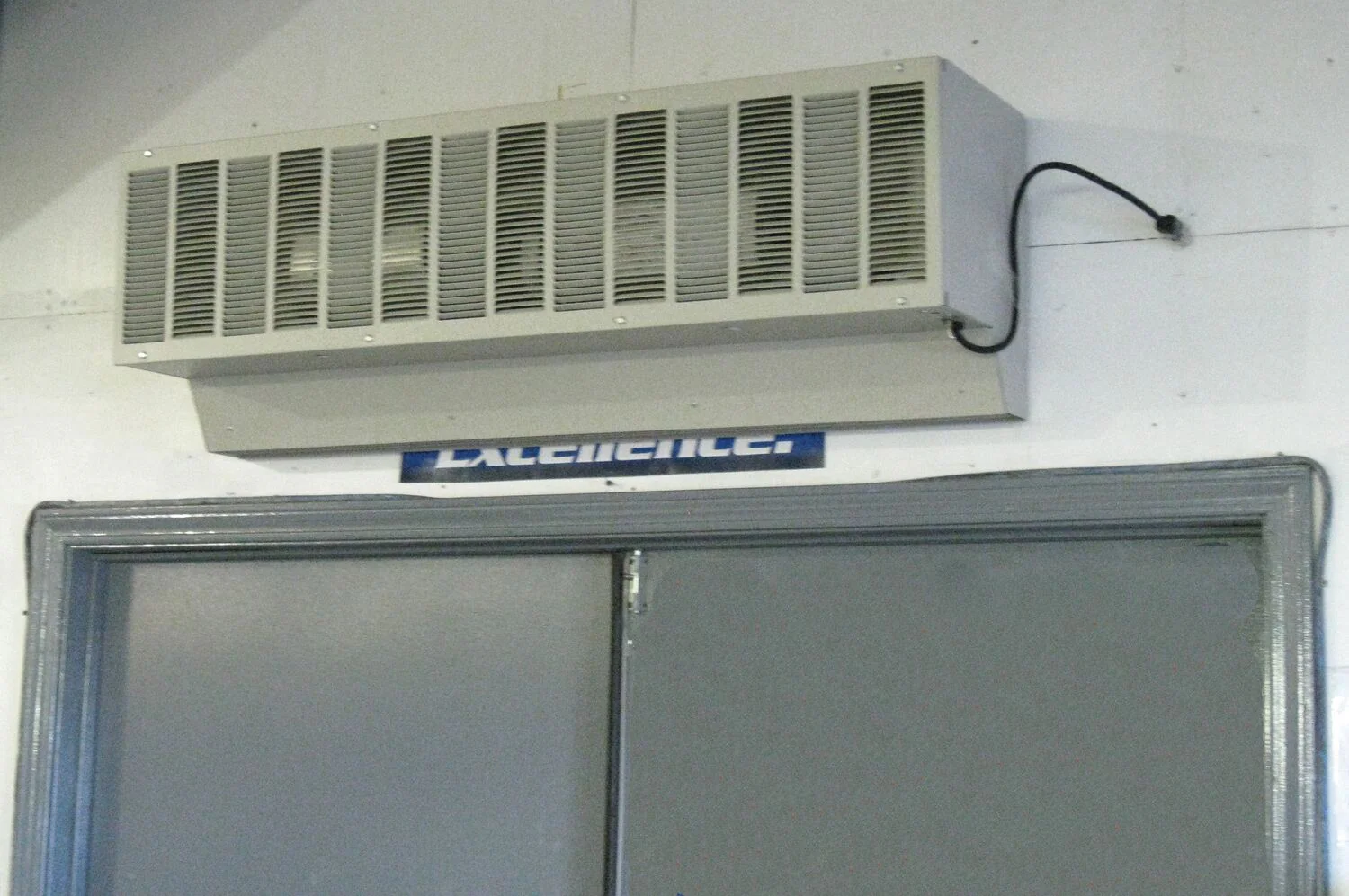 Vestil Manufacturing Corp Variable Speed Air Curtains - Image 3