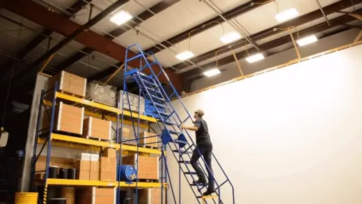 Vestil LAD-12-14-G Steel Rolling Warehouse Ladder 58 Degree 12 Grip Strut 23-9/16 In. Step Width 350 Lb. Capacity Blue - Image 4